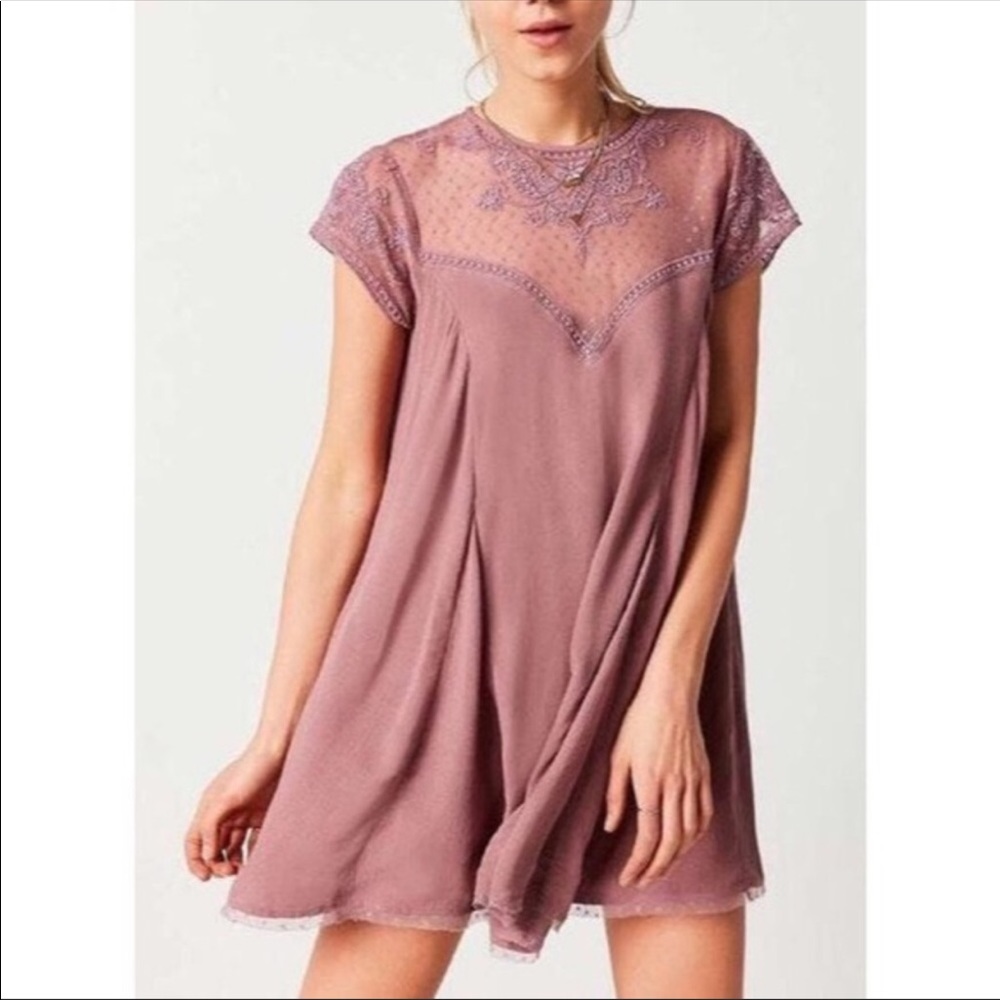 XS Kimchi Blue Lily Embroidered Trapeze Dress